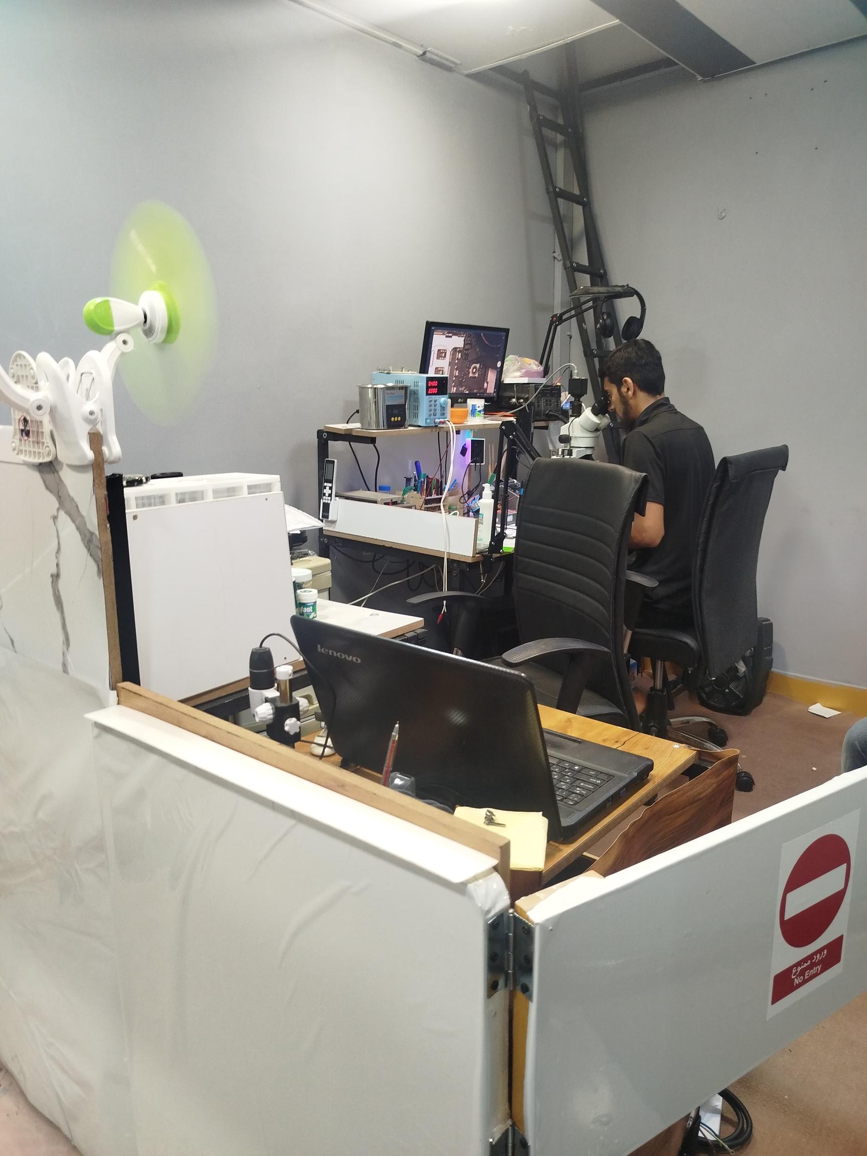 عکس تعمیرگاه تخصصی موبایل نامبر وان