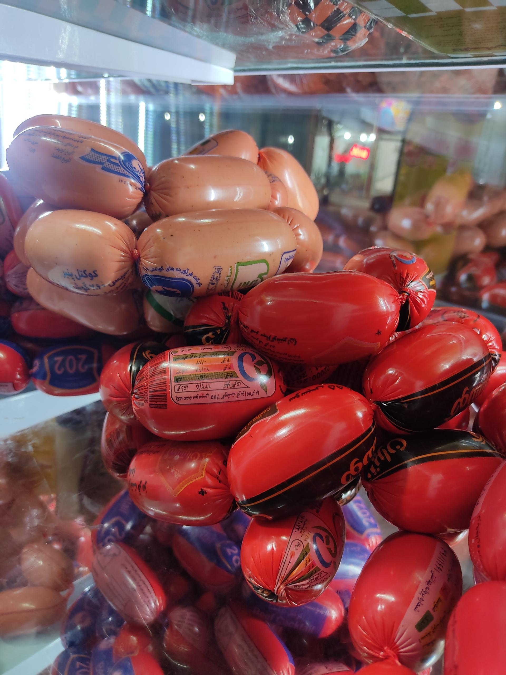 عکس پخش سوسیس کالباس صادقی