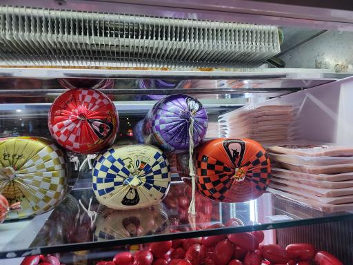 عکس پخش سوسیس کالباس صادقی