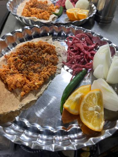 عکس ساندویچ فلافلی ایستگاه 7