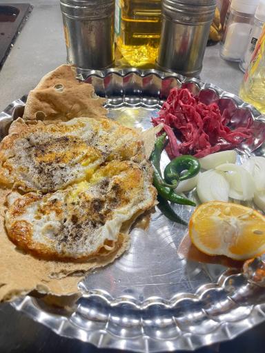 عکس ساندویچ فلافلی ایستگاه 7