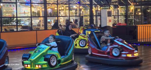 عکس شهربازی رنگین کمان