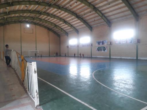 عکس سالن ورزشی شهداء