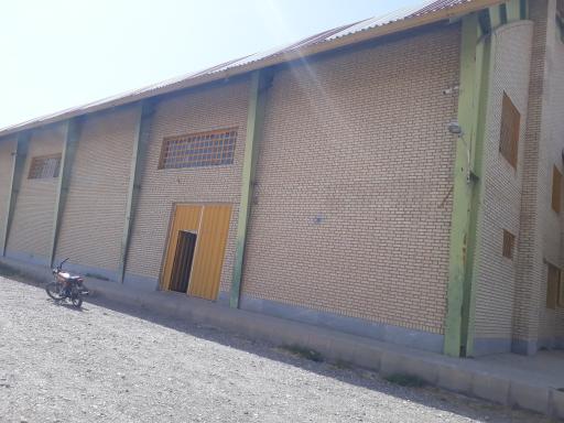 عکس سالن ورزشی شهداء