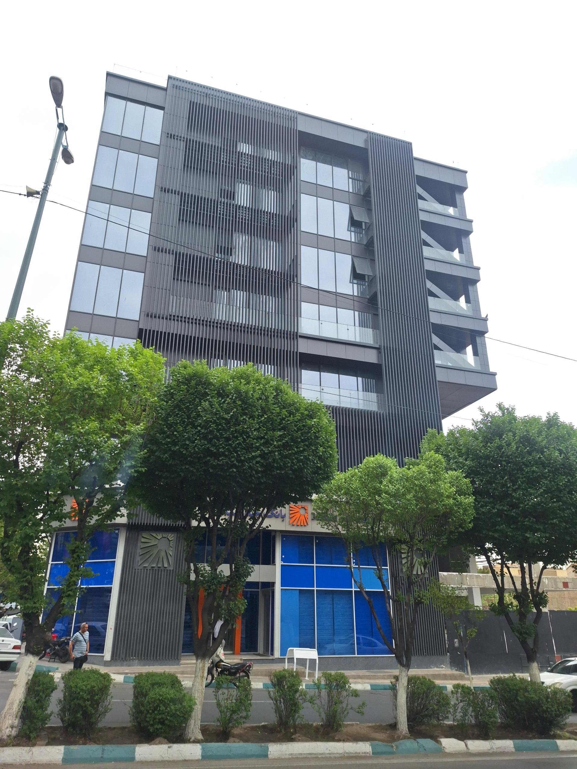 عکس بانک خاورمیانه  شعبه کاووسیه