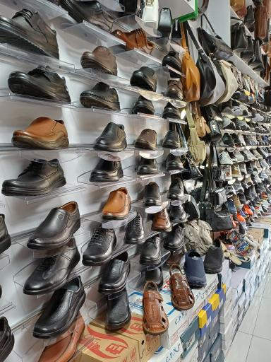 عکس فروشگاه کفش همسفر