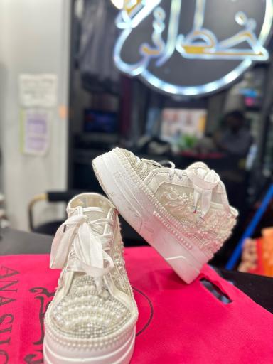 عکس خشکشویی و مبلشویی خط اتو