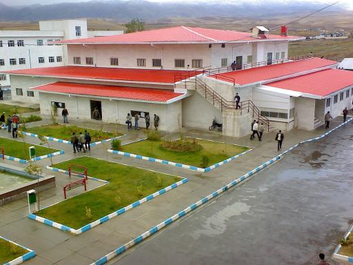 عکس غذاخوری دانشگاه آزاد اهر