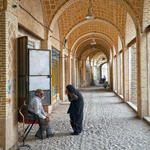 عکس بازار سر پوشیده راور