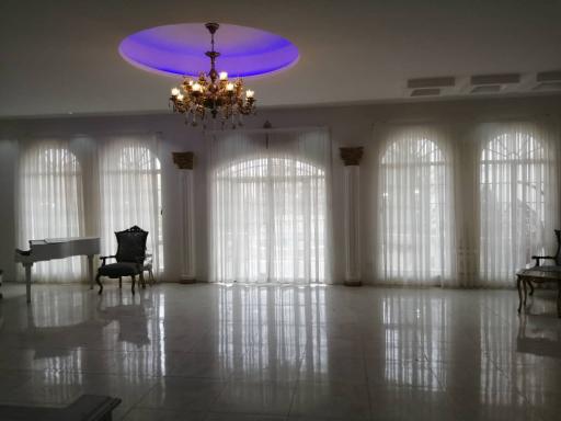 عکس آتلیه نیم رخ