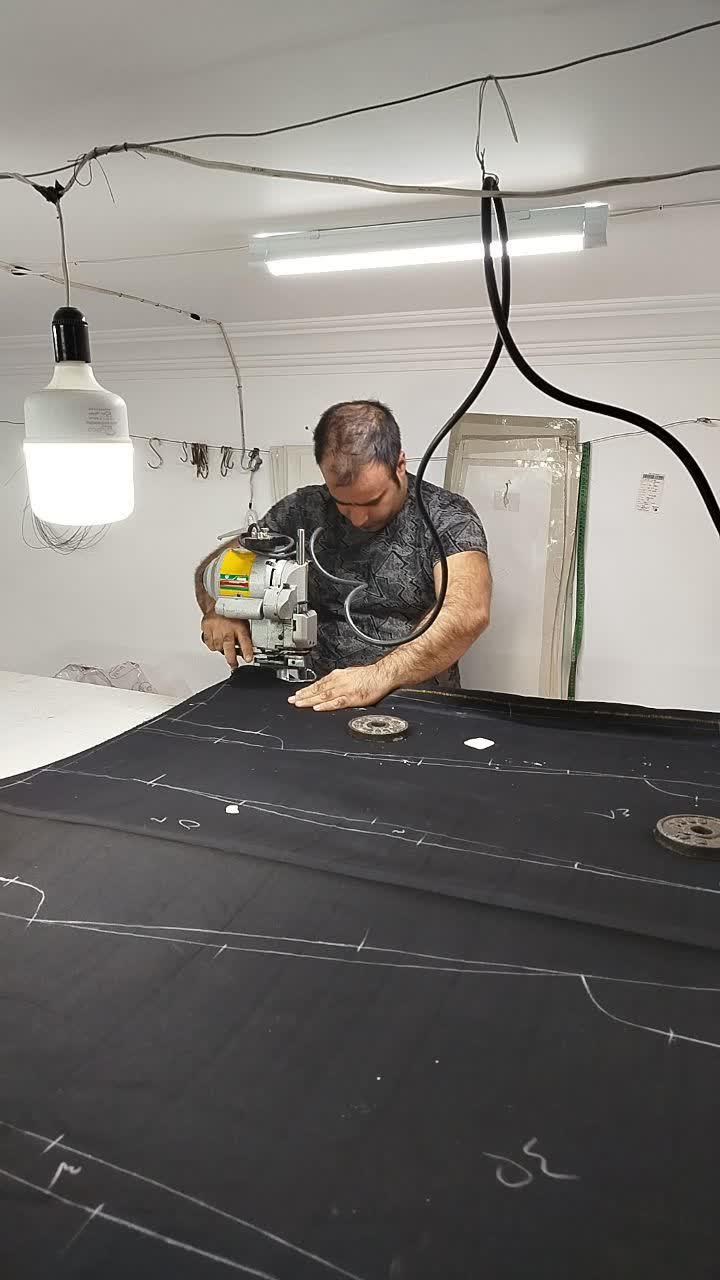 عکس تولیدی شلوار پارچه ای مردانه و زنانه uista