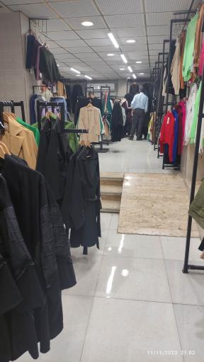 عکس بازار بزرگ پوشاک لمیس