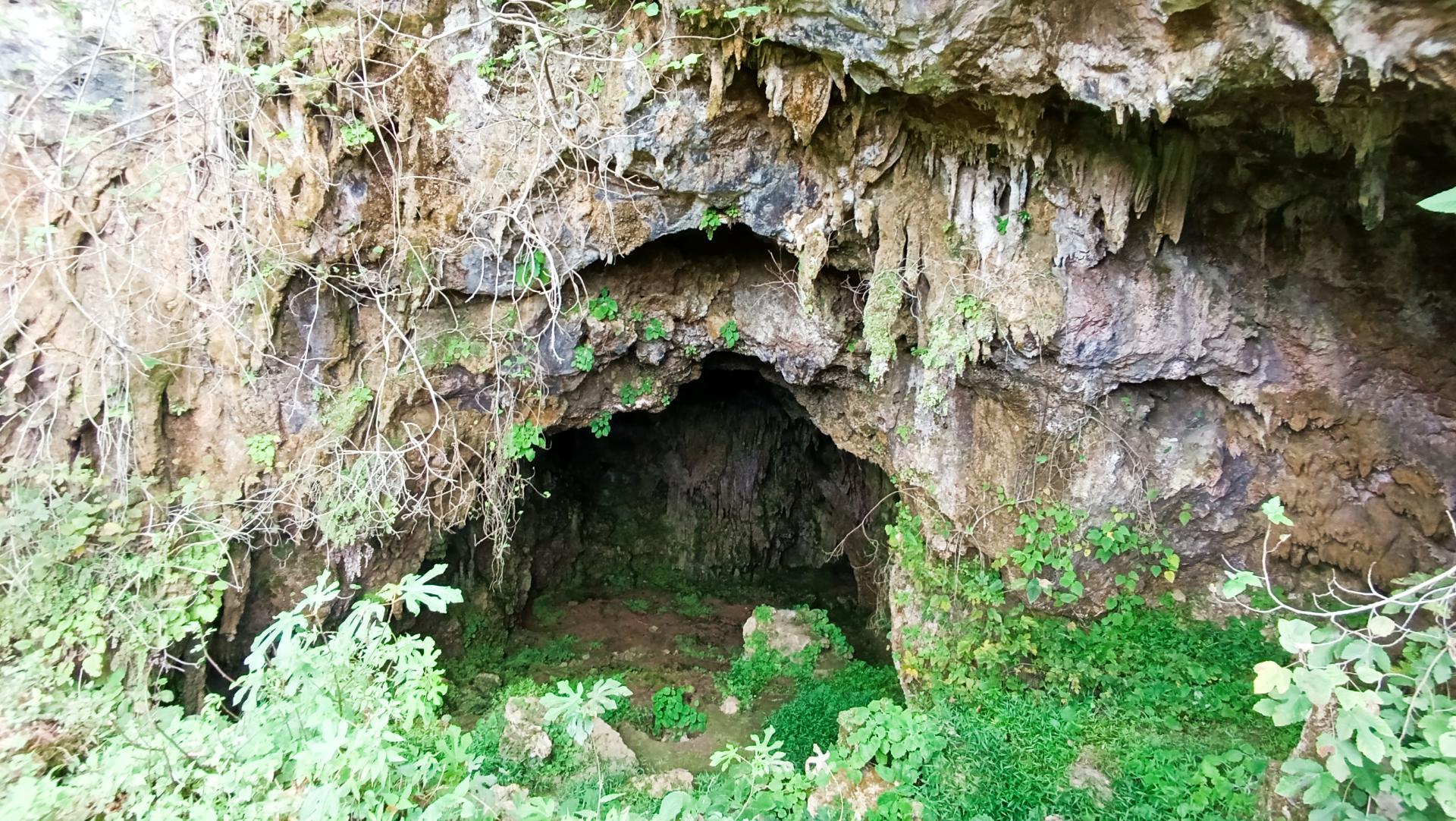 عکس غار یالبندان