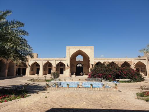 عکس کاروانسرا قلعه مدرسه (خیرآباد)