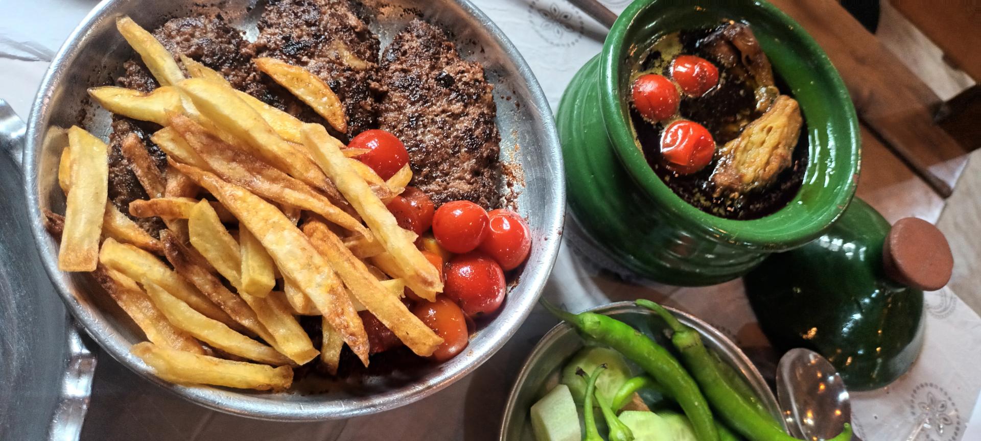 عکس رستوران محلی چیچیلاس