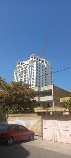 عکس برج تجاری اداری سفید