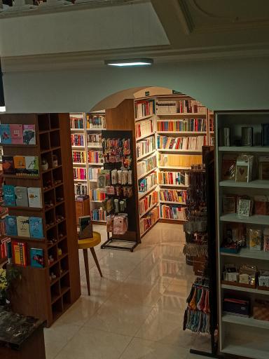 عکس کتاب اردیبهشت