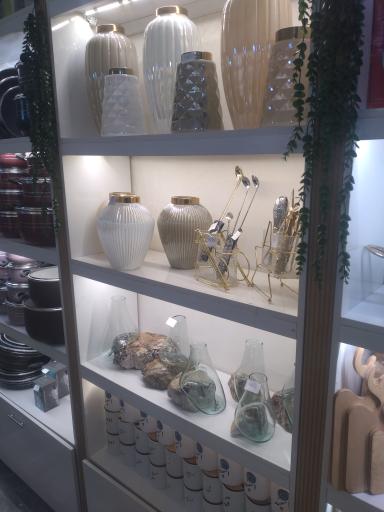 عکس لوازم خانگی عمو حسین 