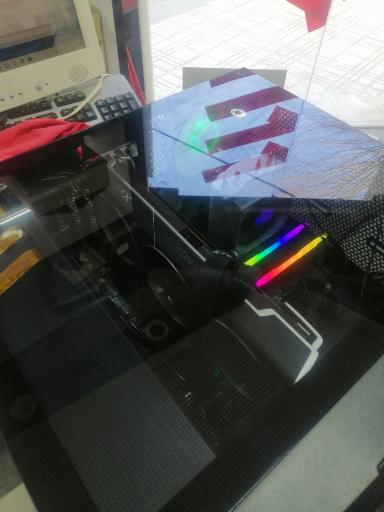 عکس لپ تاپ ماد (میلاد حسینی) 