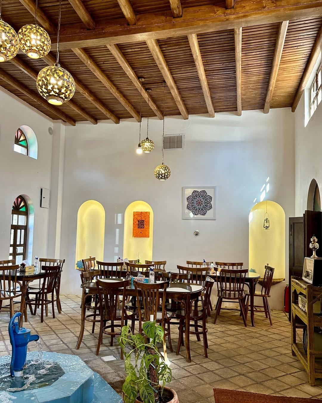 عکس رستوران سنتی لرگا