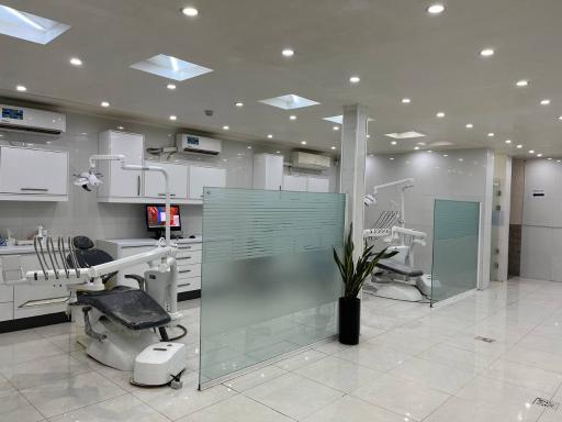 عکس کلینیک دندانپزشکی فروردین