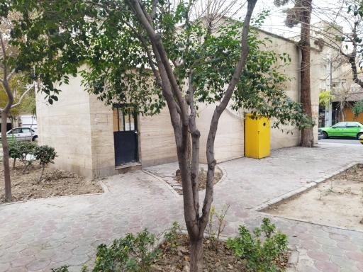 عکس آسایشگاه و نگهبانی بوستان رباط‌کریم