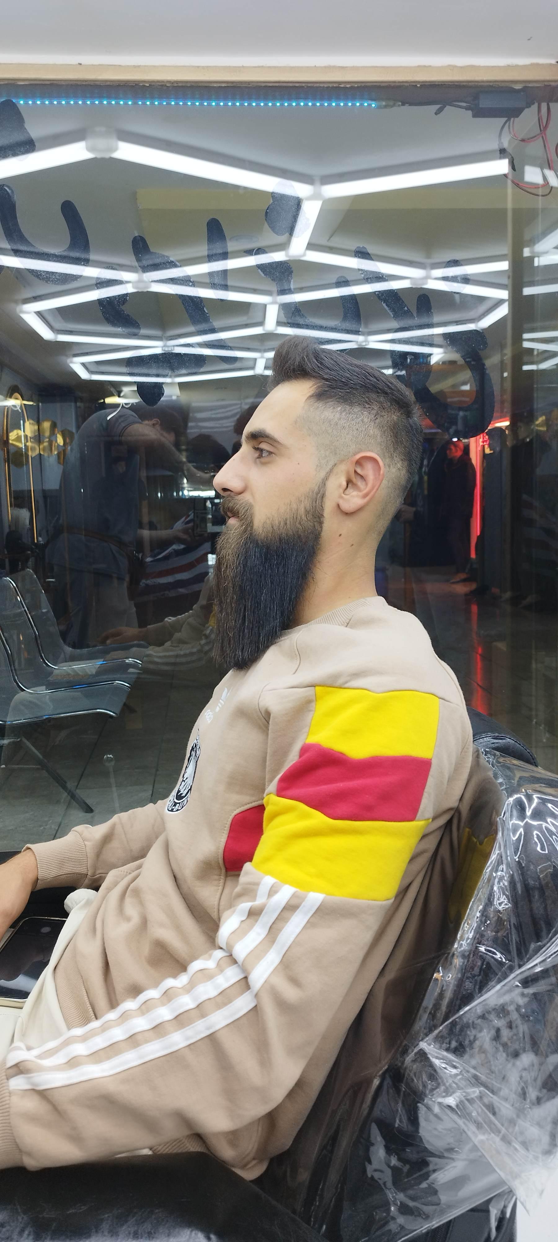 عکس اموزشگاه و ارایشگاه مردانه کاخ سبز