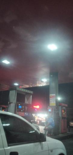 عکس پمپ بنزین قدس