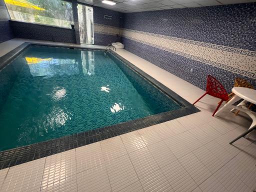 عکس باغ ویلای روژین