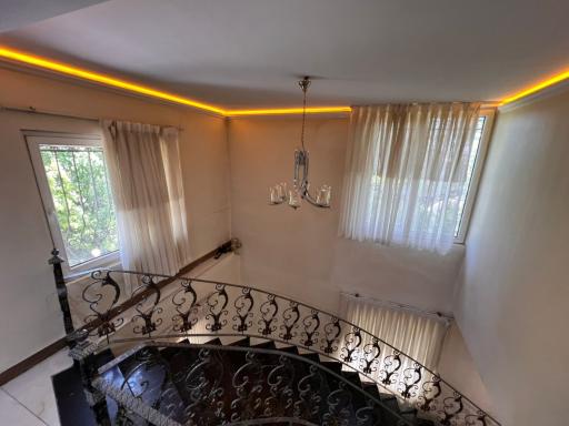 عکس باغ ویلای روژین