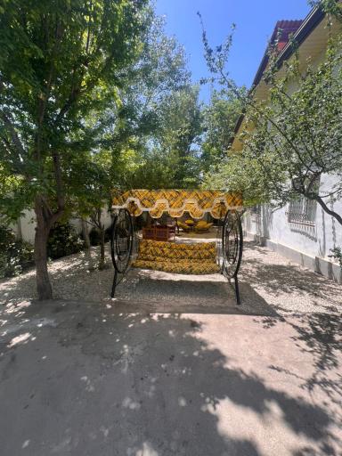 عکس باغ ویلای روژین