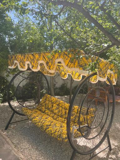 عکس باغ ویلای روژین