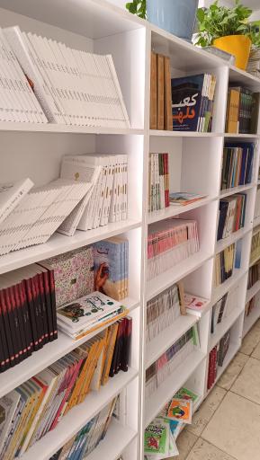 عکس کافه کتاب آدینه 