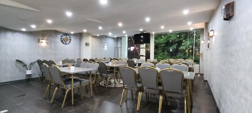 عکس رستوران آینه