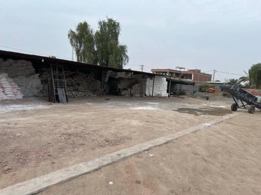 عکس مصالح ساختمانی و آهن آلات کرم زاده