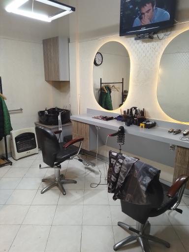 عکس آرایشگاه مردانه موچین رخ