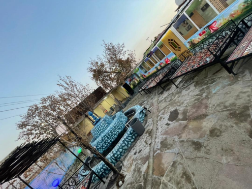 عکس باغ رستوران نائیریکا