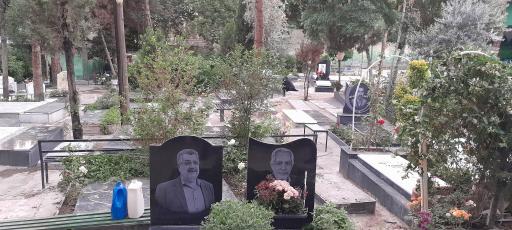 عکس گلزار شهدای حاجی آباد