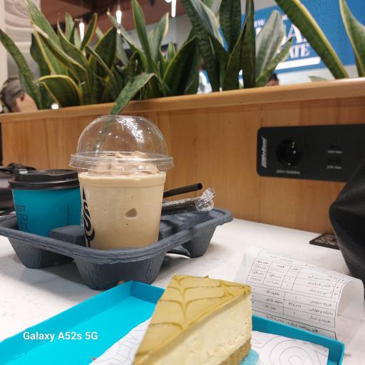 عکس کافه ساعدی نیا