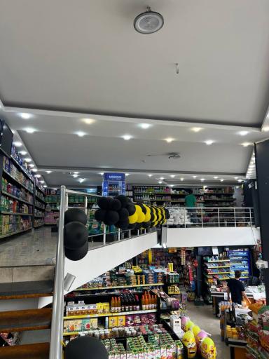 عکس فروشگاه آف لند