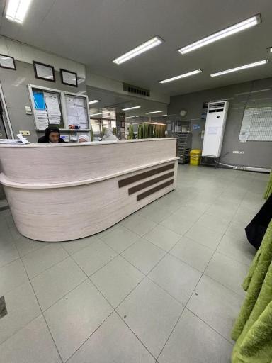 عکس بیمارستان قلب و عروق شهید مدنی تبریز