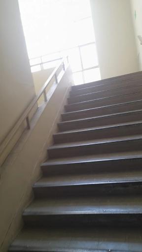 عکس بیمارستان قلب و عروق شهید مدنی تبریز