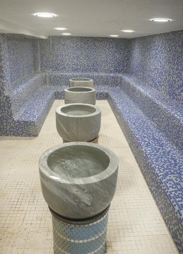 عکس مجموعه ورزشی باران