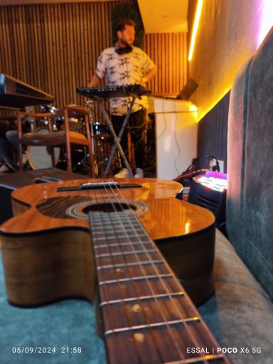 عکس باغ رستوران طبیعت