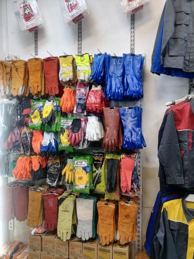 عکس فروشگاه کالای ایمنی و لباس کار