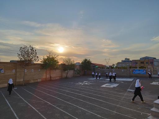 عکس مجتمع آموزشی غیرانتفاعی دخترانه بسیج