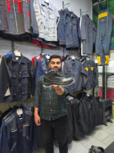 عکس فروشگاه کالای ایمنی و لباس کار