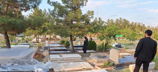 عکس آرامستان ویرانی