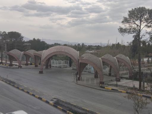 عکس سردر تاریخی دانشگاه کرمان