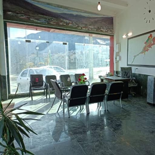 عکس مشاوران املاک فرآیند